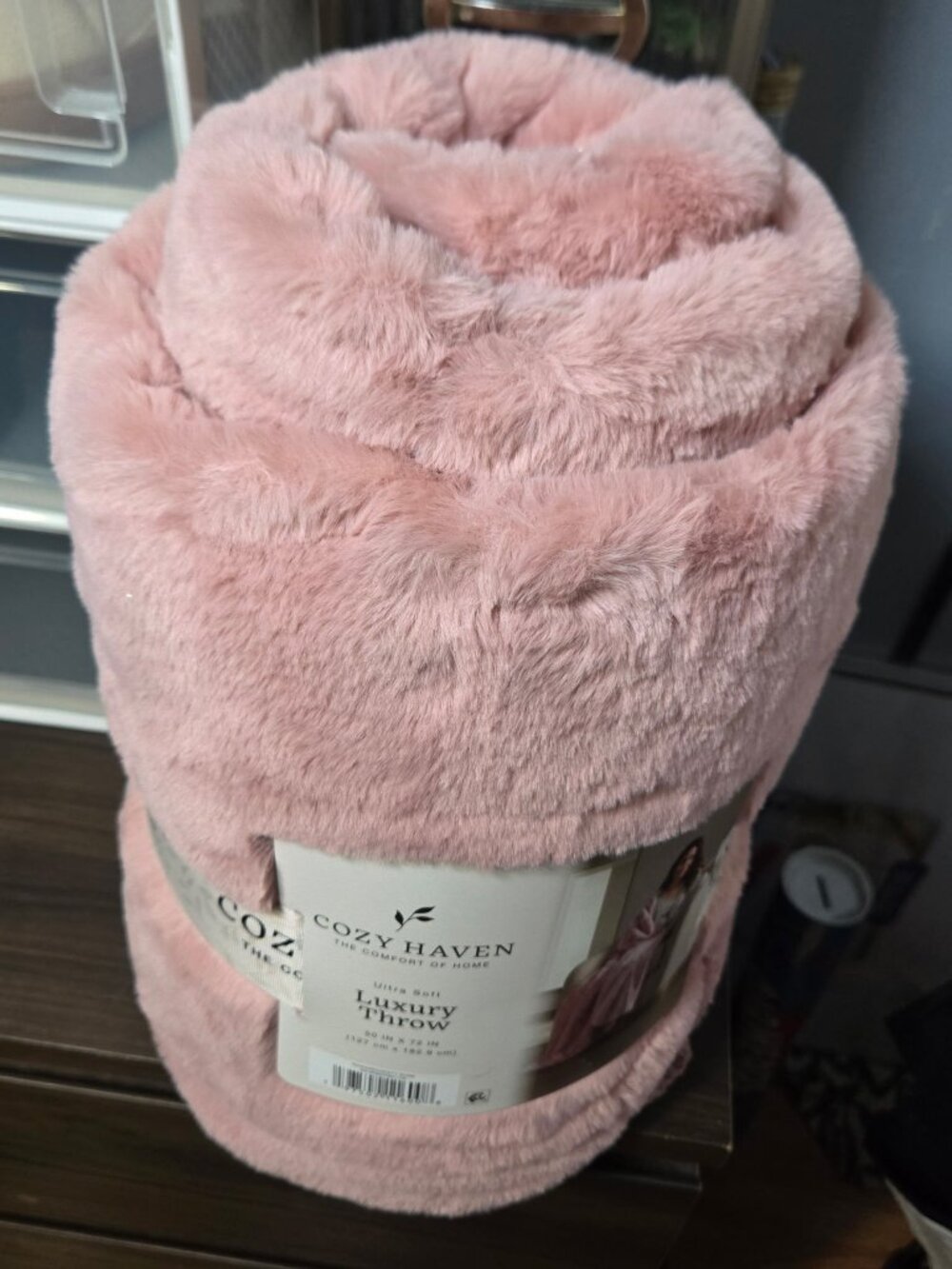 Cozy Haven Luxury Throw Blanket 50x72 Misty Rose Pink Faux Fur Plush NWT